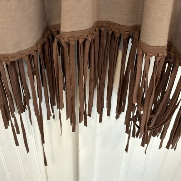 Judith March short sleeved brown top with fringe size M - Picture 4 of 10